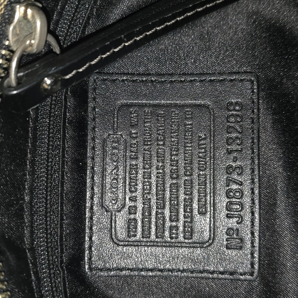 Women's Vintage Coach Handbag - Picture 9 of 10